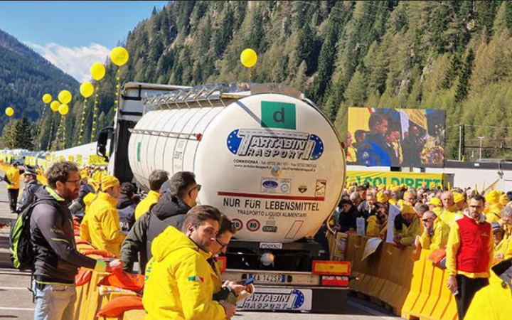 Invaso il valico del Brennero: "No al falso Made in Italy"