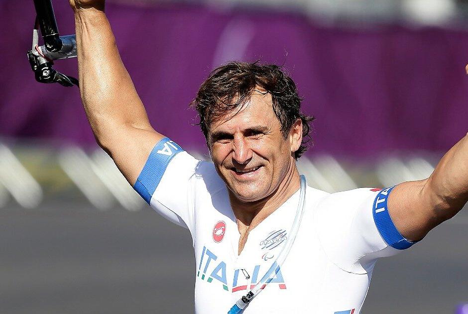 E' morto Alex Zanardi, il pilota che ha insegnato al mondo a non arrendersi mai