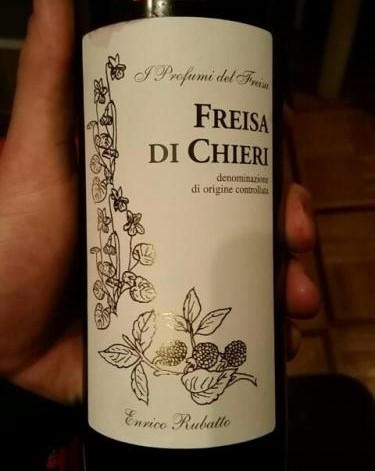 Una bottiglia di Freisa di Chieri