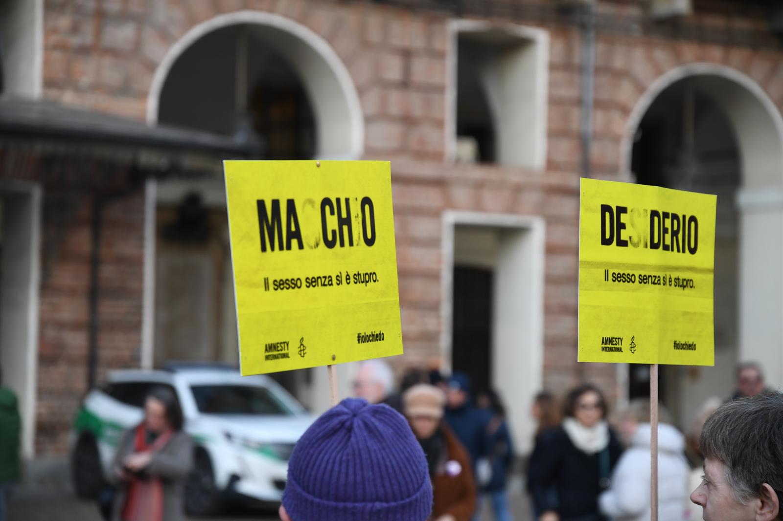 Nel pomeriggio di mercoledì 18 febbraio 2026 si è svolto un presidio in piazza Castello a Torino, promosso da Cgil e D.i.Re (Donne in Rete contro la violenza), con lo slogan “Senza consenso è stupro”